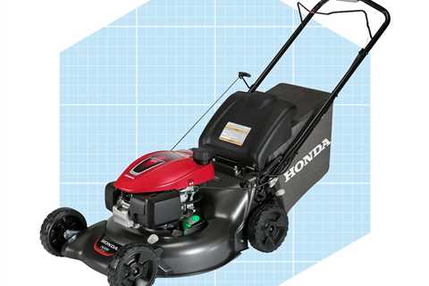 Self-Propelled vs. Push Mower: What’s the Difference?