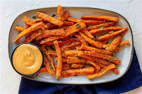 Carrot Fries with Chipotle Sauce