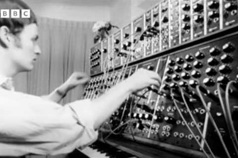 A BBC Science Show Introduces the Moog Synthesizer in 1969