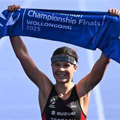 Lisa Tertsch, Matthew Hauser become world triathlon champions after winning season finals