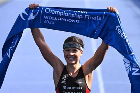 Lisa Tertsch, Matthew Hauser become world triathlon champions after winning season finals